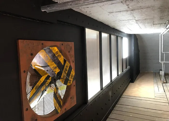 Style Loft Industrielle De 250m2 لونغواي